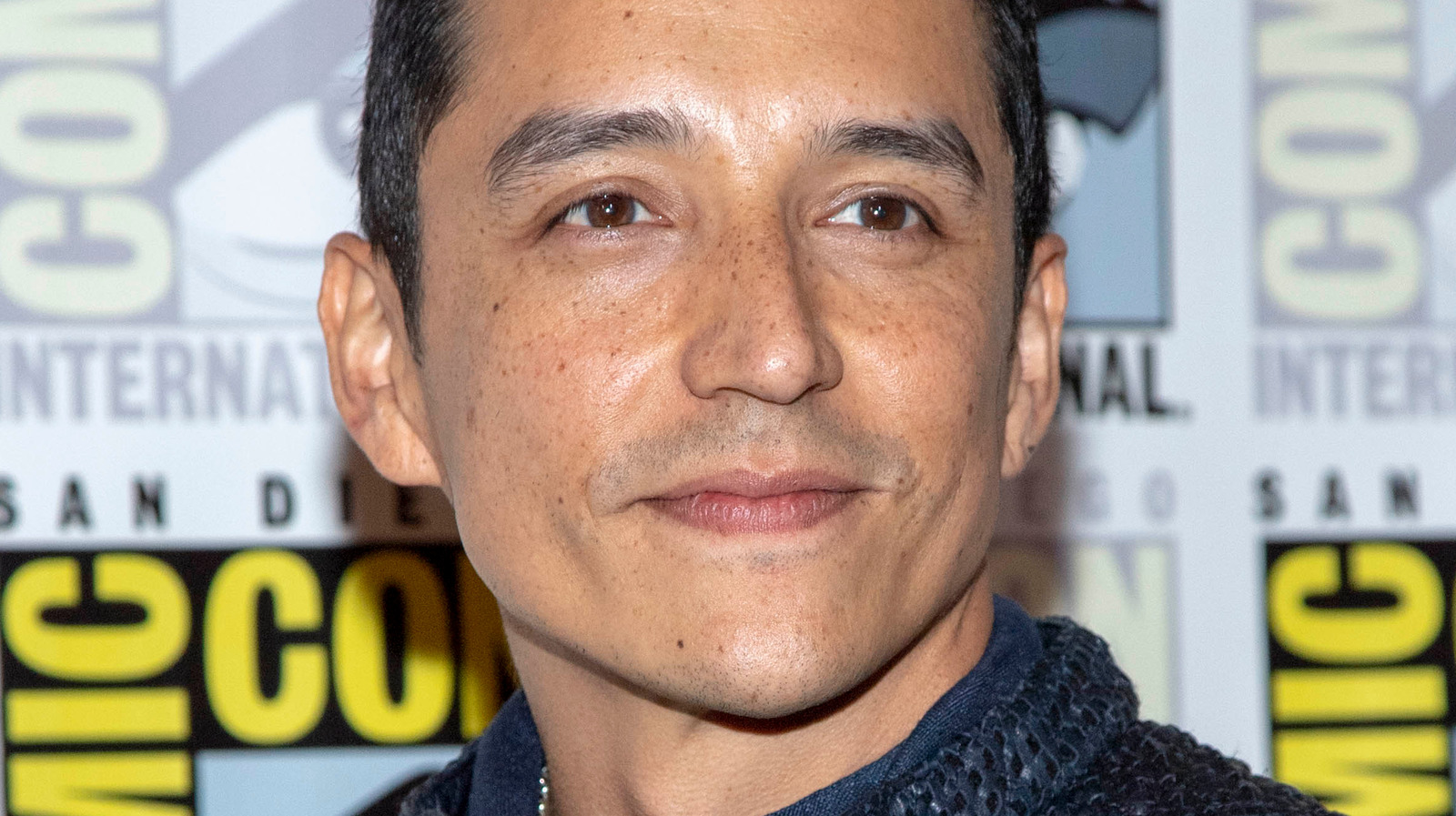 The Novel Way Gabriel Luna Prepped For Hbo S The Last Of Us