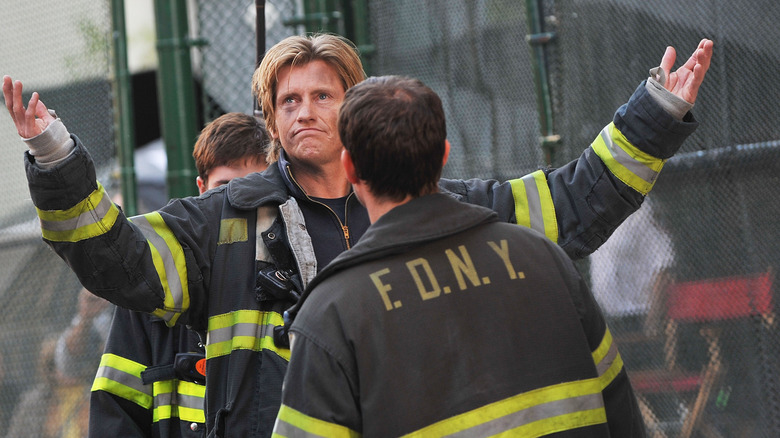 Denis Leary filming "Rescue Me" on the streets of New York