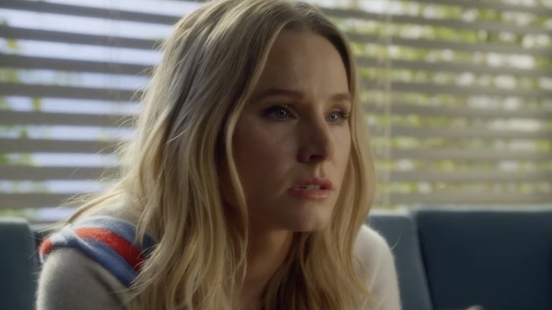 Veronica Mars looking serious