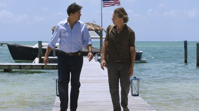 Kyle Chandler and Ben Mendelsohn walking