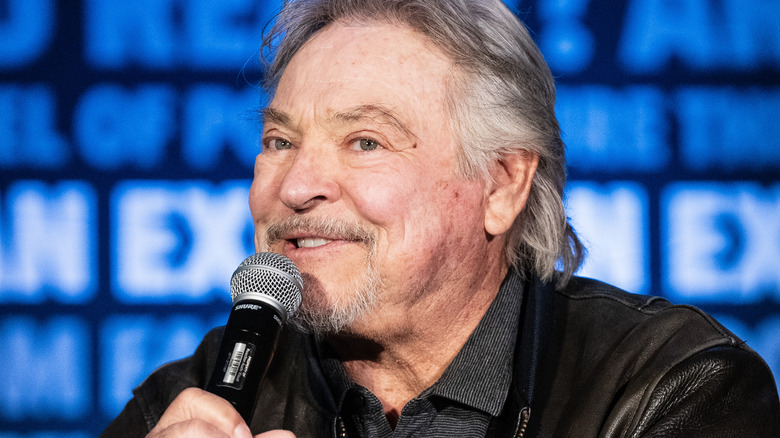 Frank Welker speaking at a comic convention