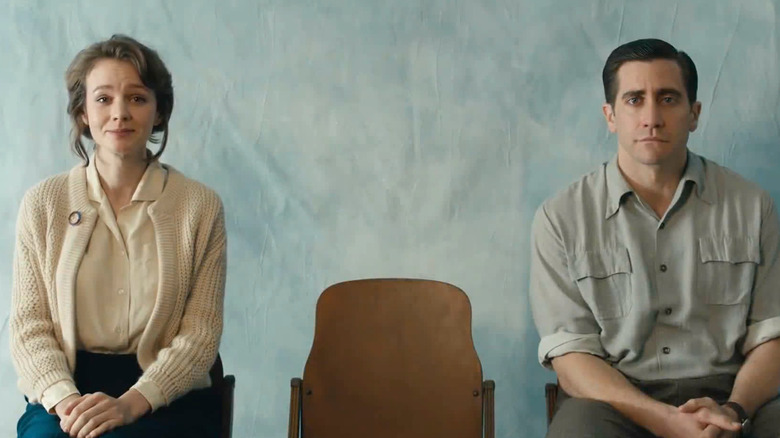 Jeanette and Jerry in a waiting room in "Wildlife" (2018)