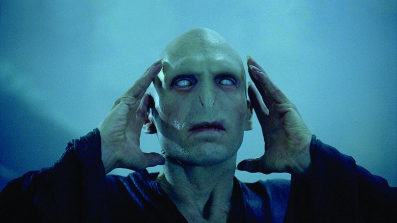 Voldemort holding his head