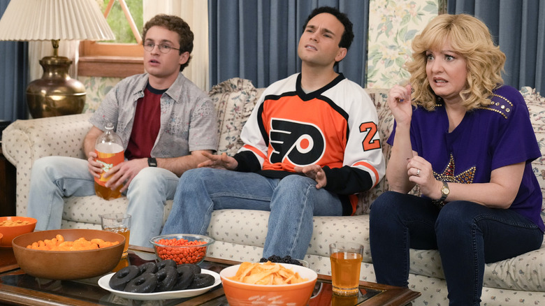 Adam, Barry and Bev Goldberg react to bad news on "The Goldbergs"