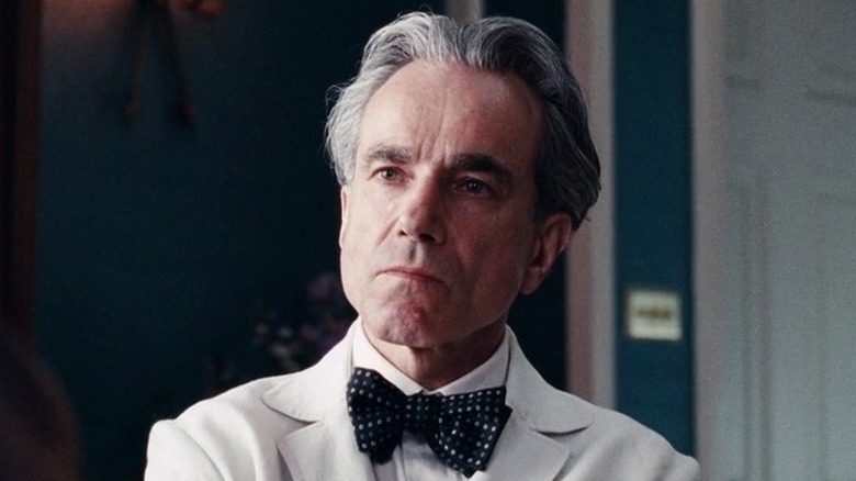 Daniel Day-Lewis frowns