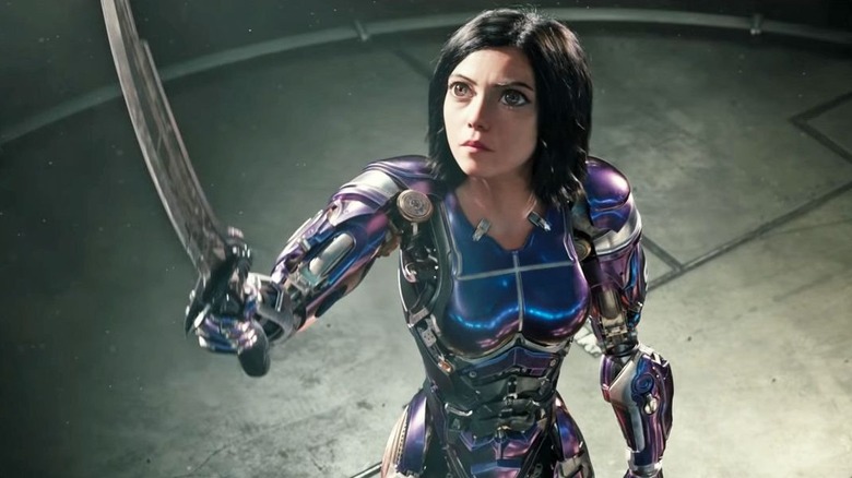 Alita preparing for a deadly fight