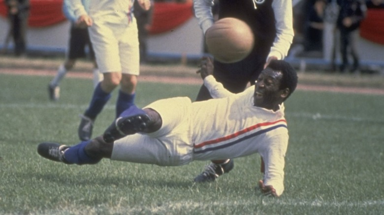 Pelé in mid-kick