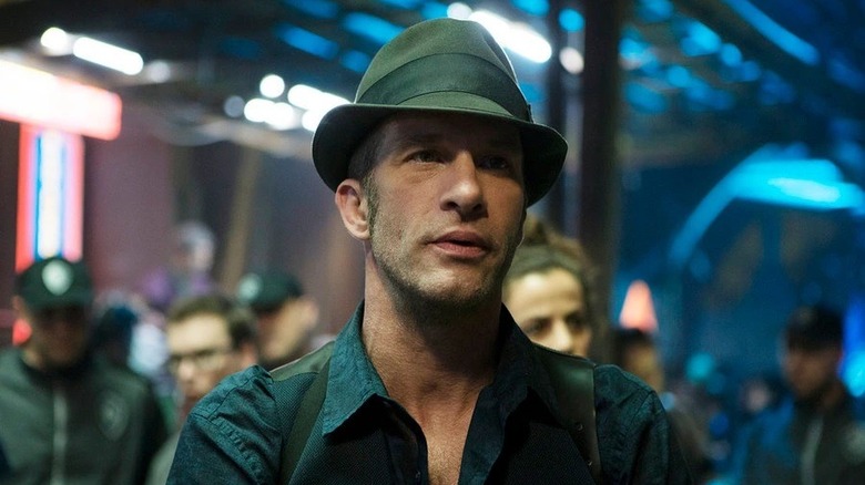 Thomas Jane hat, The Expanse