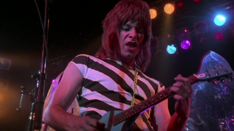 Spinal Tap guitarist rocks out on stage
