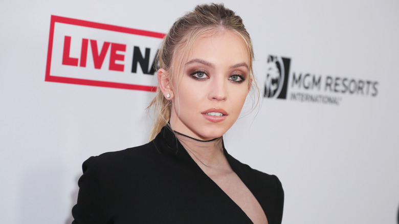 Sydney Sweeney wearing smokey eye