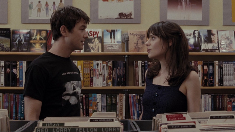 Tom and Summer talking in the record store in 