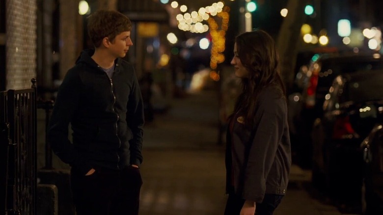 Nick and Norah talking on the street in "Nick and Norah's Infinite Playlist"