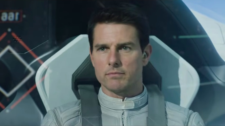 Tom Cruise's looks solemn in Oblivion