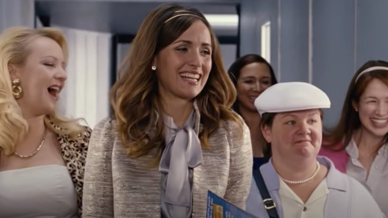 Annie and the bridesmaids walking in a group