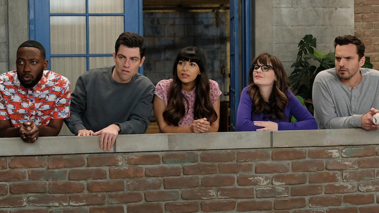 New Girl cast on balcony