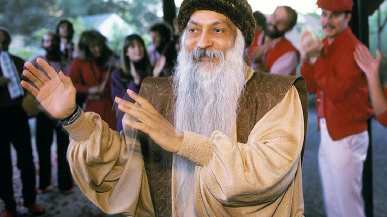 Bhagwan Shree Rajneesh walking