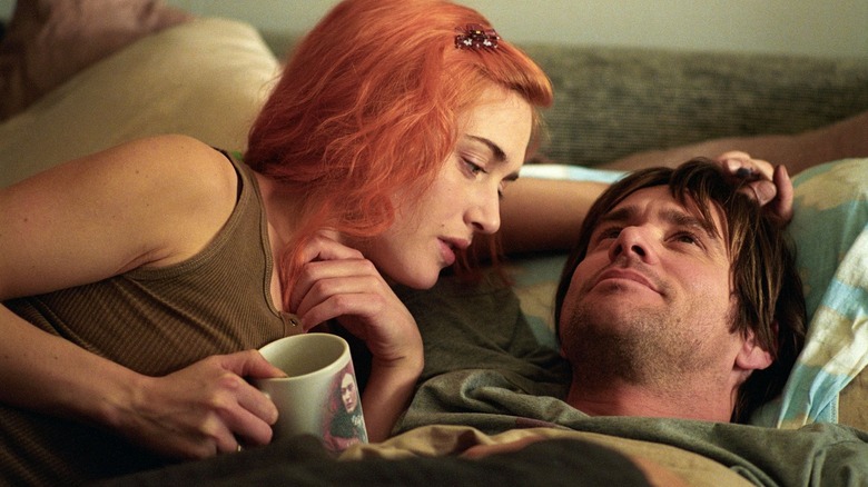 Clementine and Joel talking in bed in Eternal Sunshine of the Spotless Mind