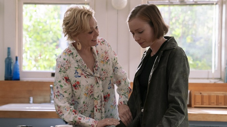 Deborah comforting Ava in her kitchen on Hacks