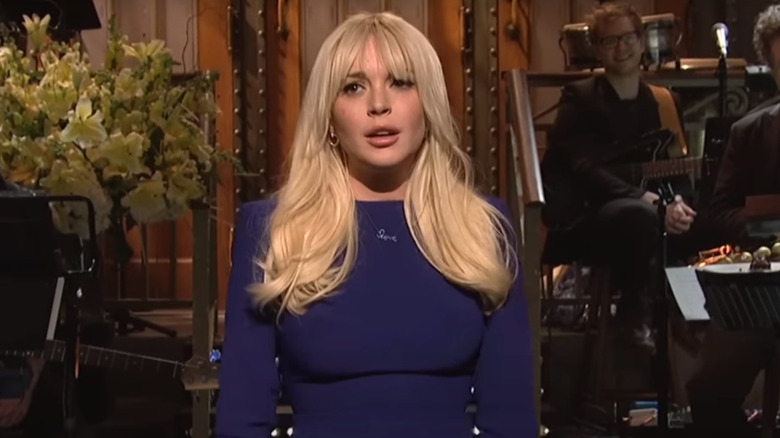 Lindsay Lohan hosting SNL