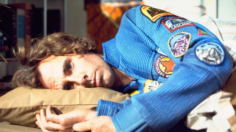 Bruce Dern lying down 