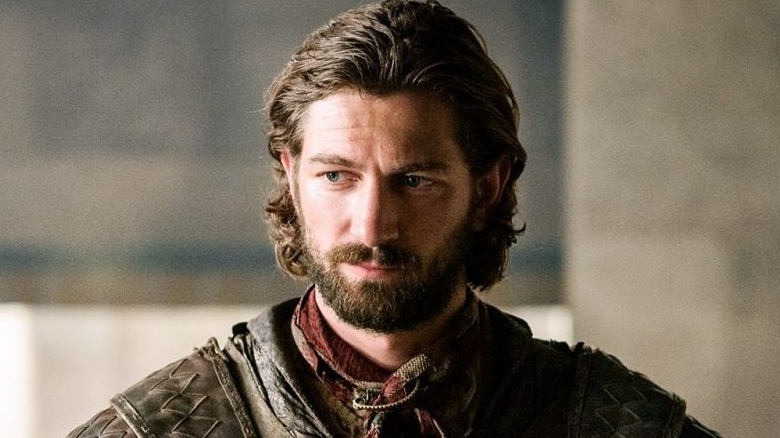 Daario at court in armor