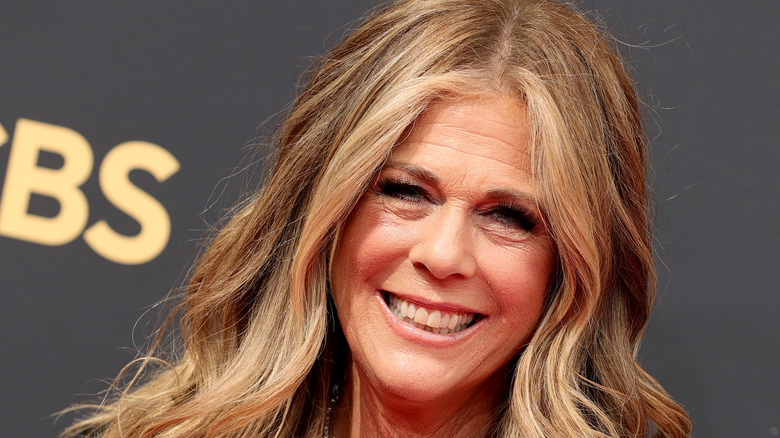 Rita Wilson blonde long hair