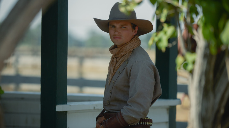 Darren Mann as Jack Dutton in cowboy hat in 1923