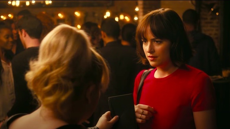 Dakota Johnson in How to Be Single