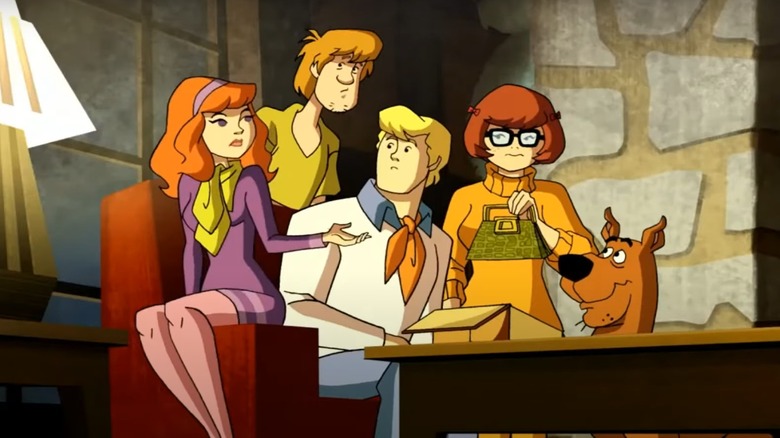 Mystery Incorporated investigates a strange item Scooby Doo! Mystery Incorporated