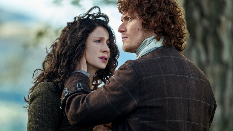 Caitriona Balfe and Sam Heughan in Outlander 