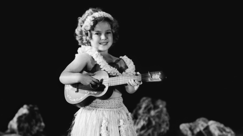 Shirley Temple plays ukulele