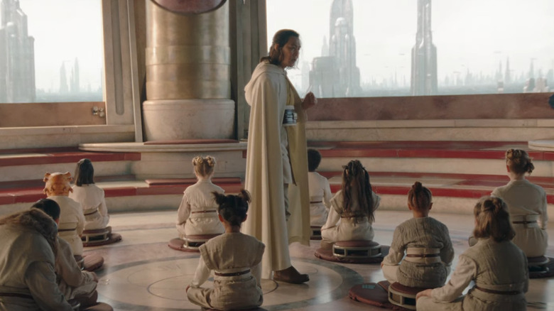 Jedi Master Sol teaching younglings