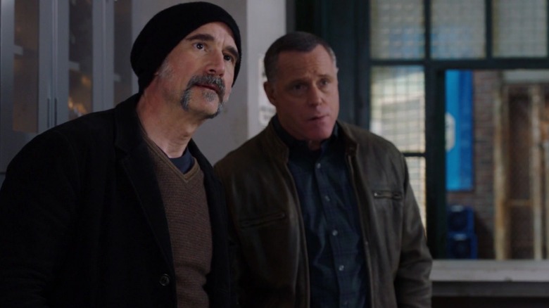 Chicago P.D. Two undercover cops hang out