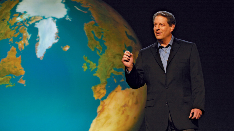 Al Gore gives presentation