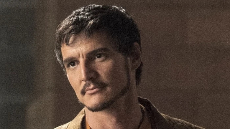 Oberyn standing in the Iron Throne room