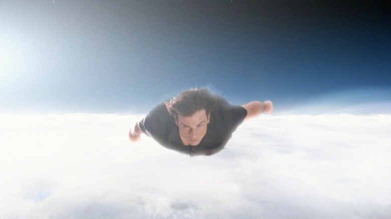 Kal-El flies Smallville