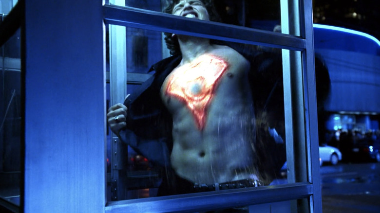 Clark in Metropolis Smallville