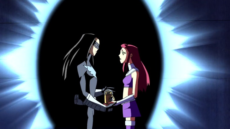 Nightwing and Starfire beside portal