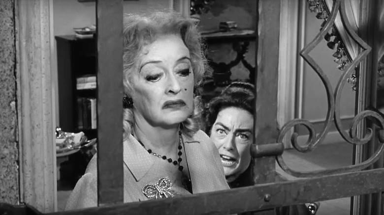 Joan Crawford yells at Bette Davis