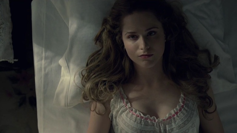 Dolores Abernathy lying in bed