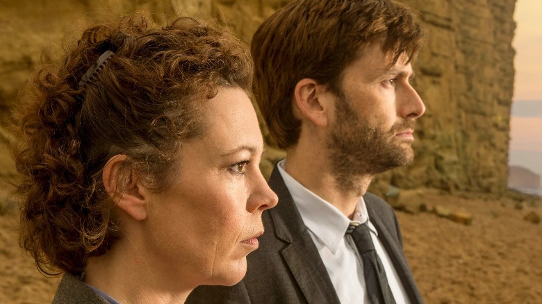 Alec Hardy and Ellie Miller on beach