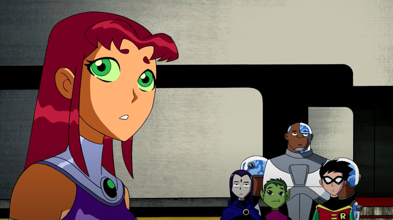 Teen Titans stand behind Starfire