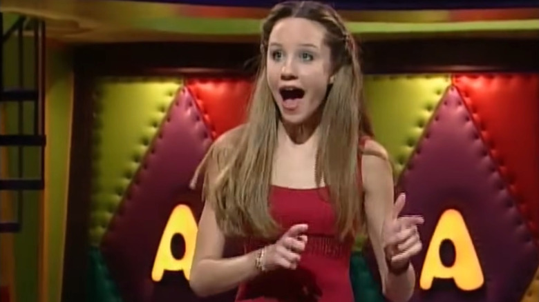 Amanda Bynes performs Amanda Show