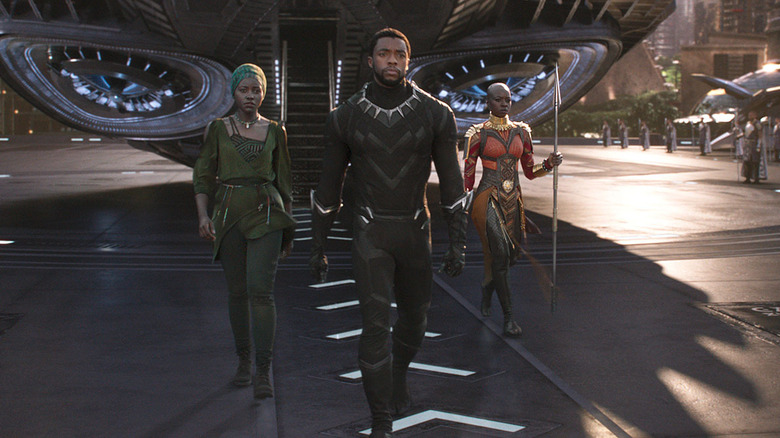 T'Challa walking from ship