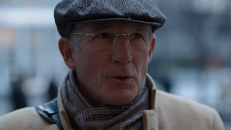 Richard Gere wears a hat