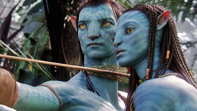 Jake and Neytiri aim arrows in "Avatar" (2009)