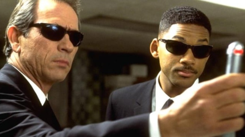 Agents K and J on the job in "Men in Black" (1997)