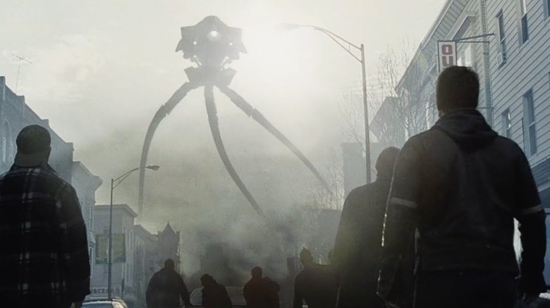 Aliens attack New Jersey in "War of the Worlds" (2005)