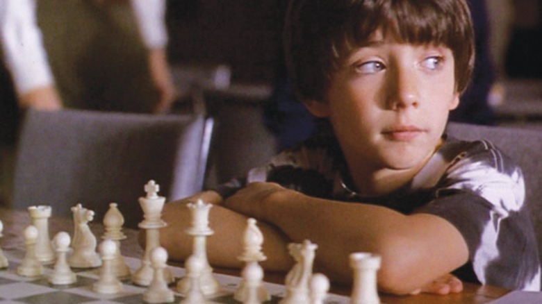 Max Pomeranc playing chess