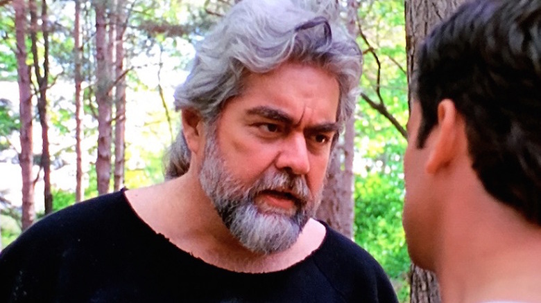 Gunnar Hansen menaces in Mosquito